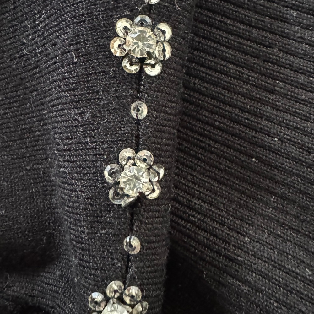 ❤️‍🔥50%❤️‍🔥 Cache Black Sweater with Rhinestone Detailing - Picture 5 of 7